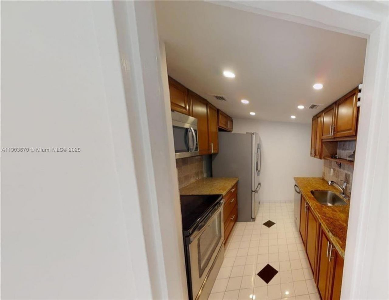 900 Bay Dr, Unit 209, Miami Beach, FL 33141 Photo