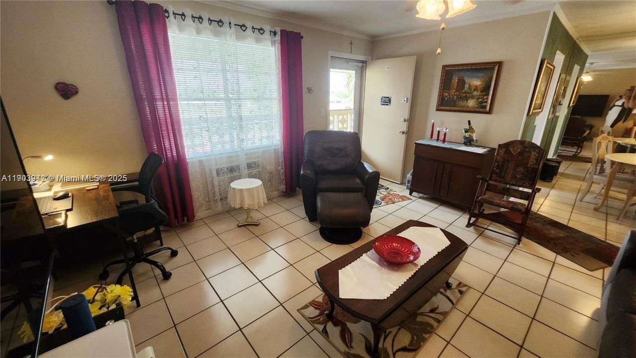 16901 NE 13th Ave, Unit 306, Miami, FL 33162 Photo