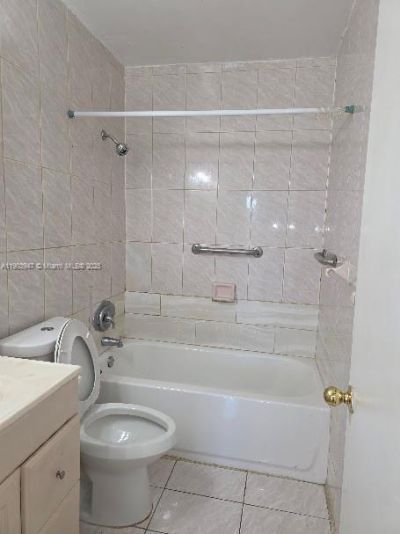 5505 NW 7th St, Unit W401, Miami, FL 33126 Photo