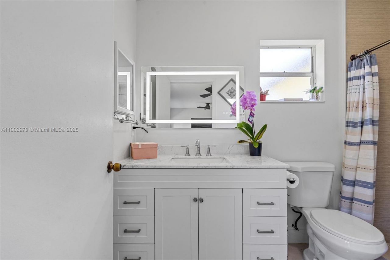 15281 SW 153rd St, Miami, FL 33187 Photo