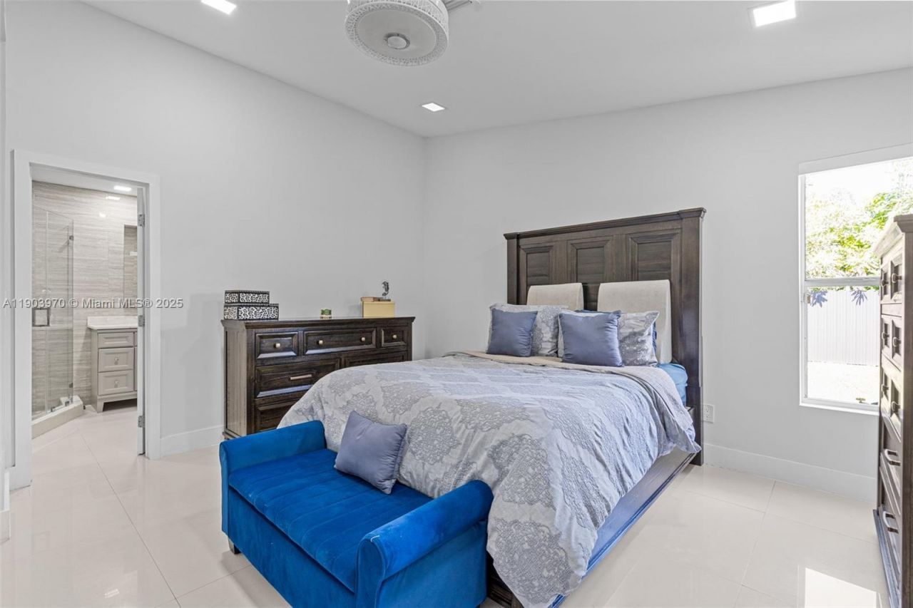 15281 SW 153rd St, Miami, FL 33187 Photo