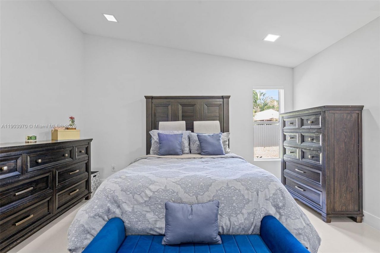 15281 SW 153rd St, Miami, FL 33187 Photo