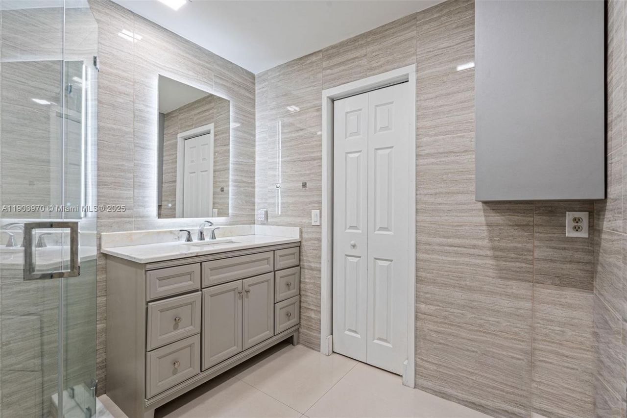 15281 SW 153rd St, Miami, FL 33187 Photo