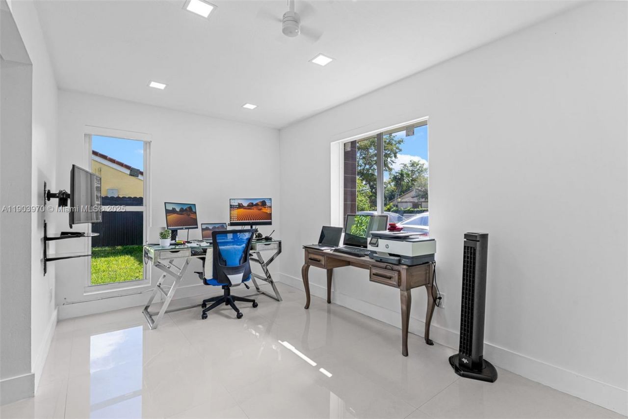 15281 SW 153rd St, Miami, FL 33187 Photo