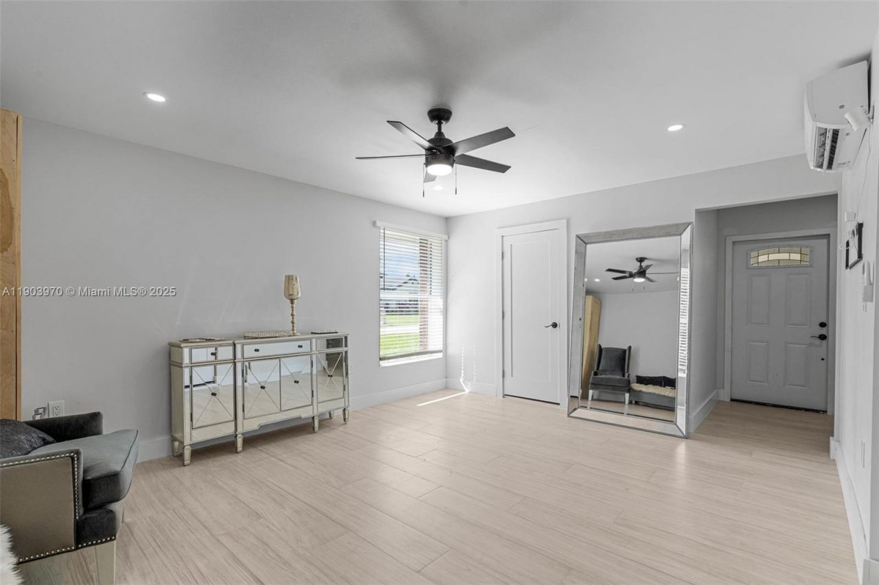 15281 SW 153rd St, Miami, FL 33187 Photo