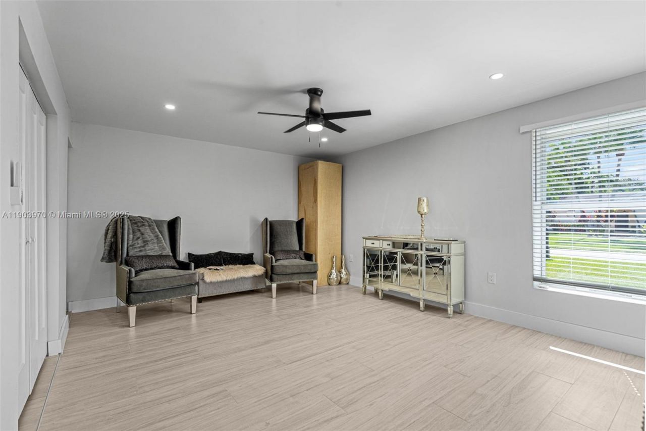 15281 SW 153rd St, Miami, FL 33187 Photo