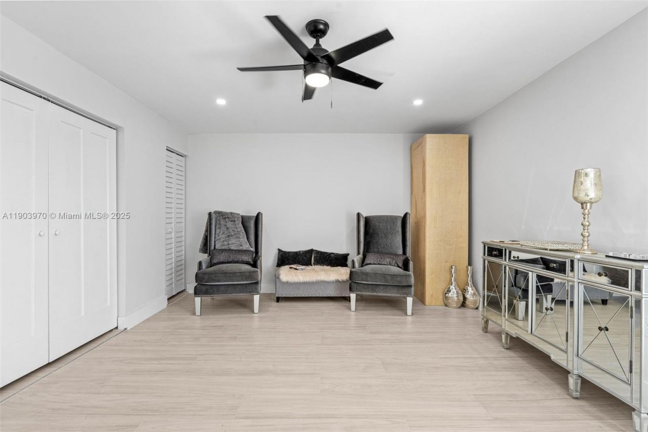 15281 SW 153rd St, Miami, FL 33187 Photo