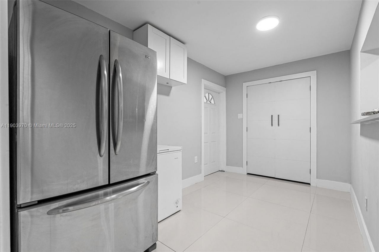 15281 SW 153rd St, Miami, FL 33187 Photo