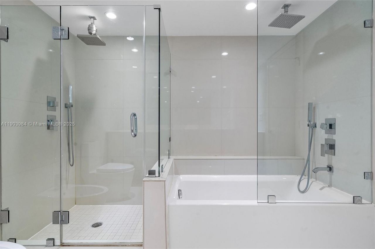 1133 102nd St, Unit 301, Bay Harbor Islands, FL 33154 Photo