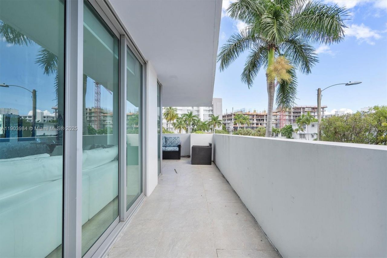 1133 102nd St, Unit 301, Bay Harbor Islands, FL 33154 Photo