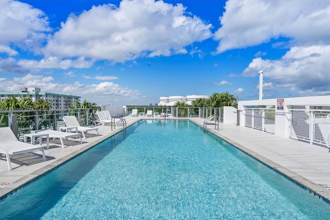 1133 102nd St, Unit 301, Bay Harbor Islands, FL 33154 Photo