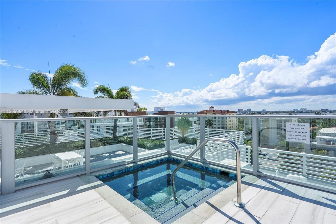 1133 102nd St, Unit 301, Bay Harbor Islands, FL 33154 Photo