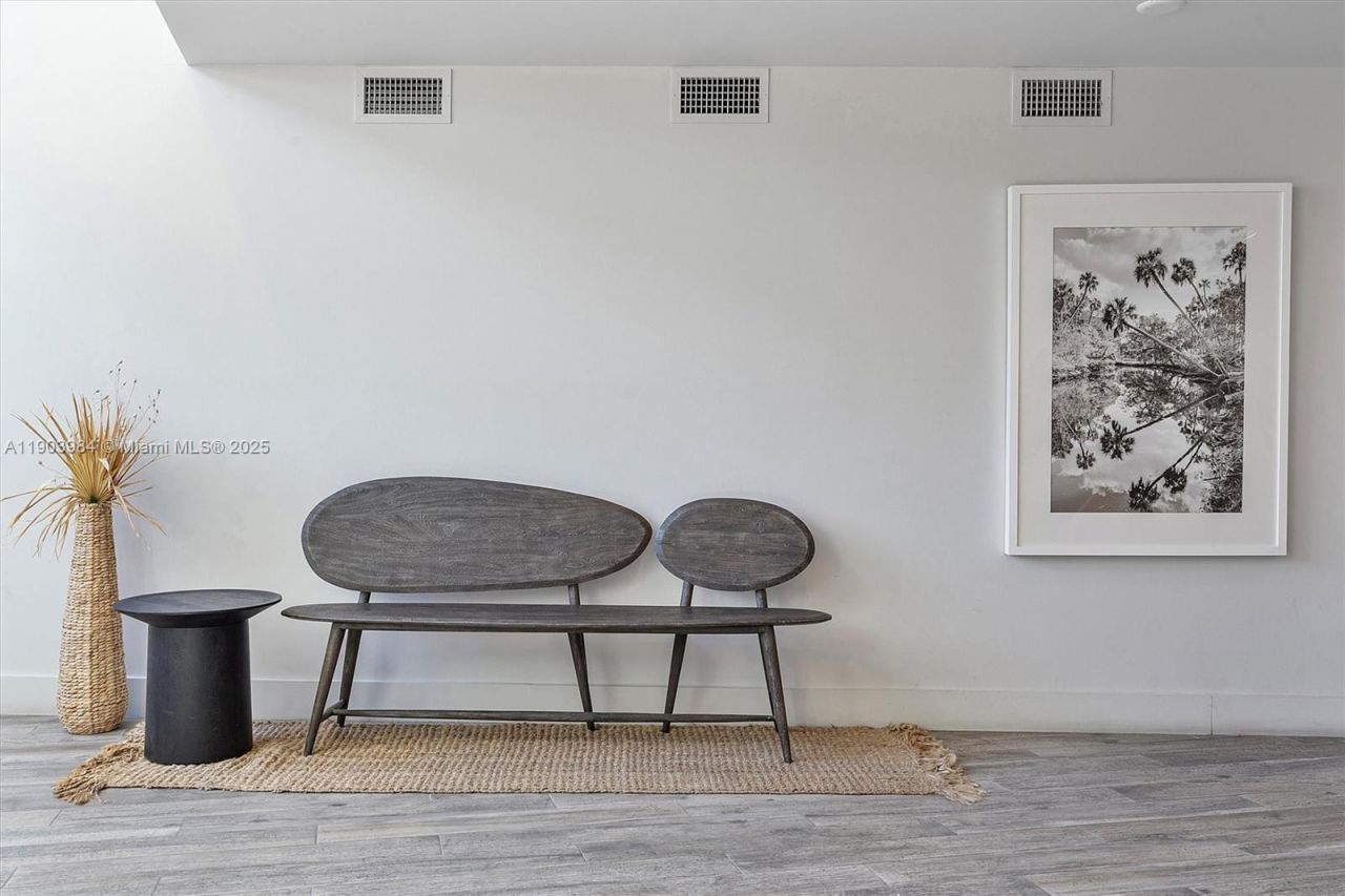 1133 102nd St, Unit 301, Bay Harbor Islands, FL 33154 Photo