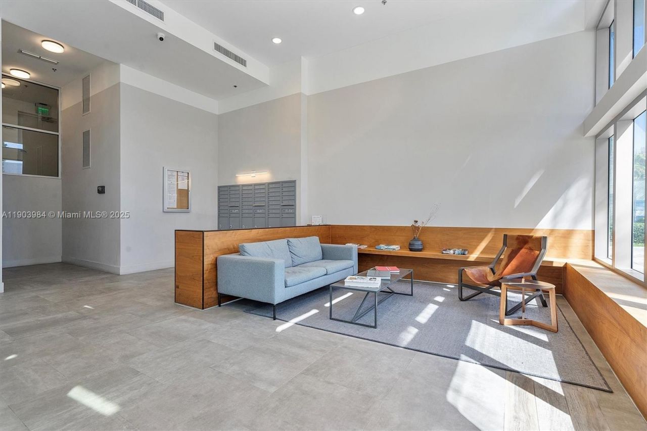 1133 102nd St, Unit 301, Bay Harbor Islands, FL 33154 Photo