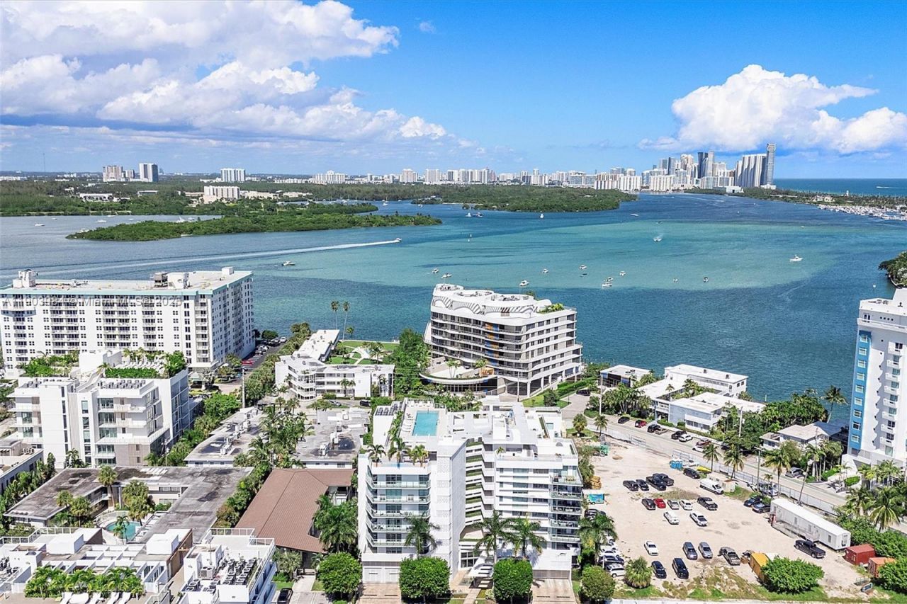 1133 102nd St, Unit 301, Bay Harbor Islands, FL 33154 Photo