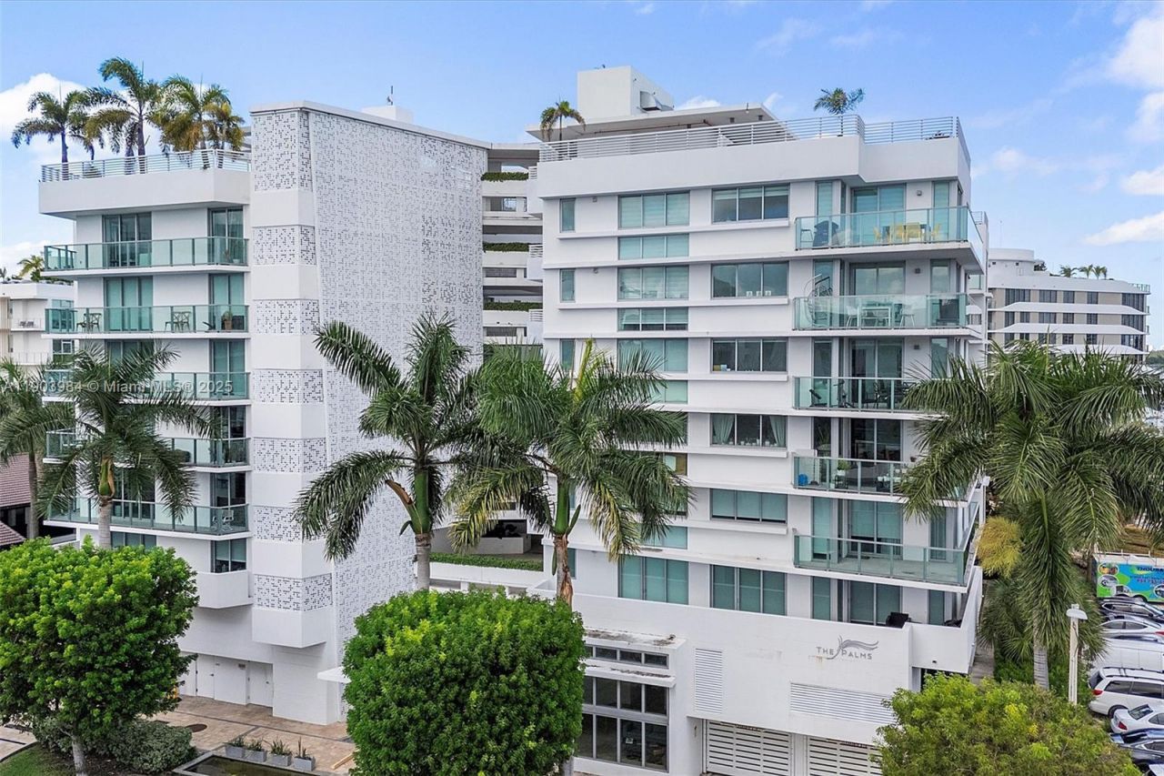 1133 102nd St, Unit 301, Bay Harbor Islands, FL 33154 Photo