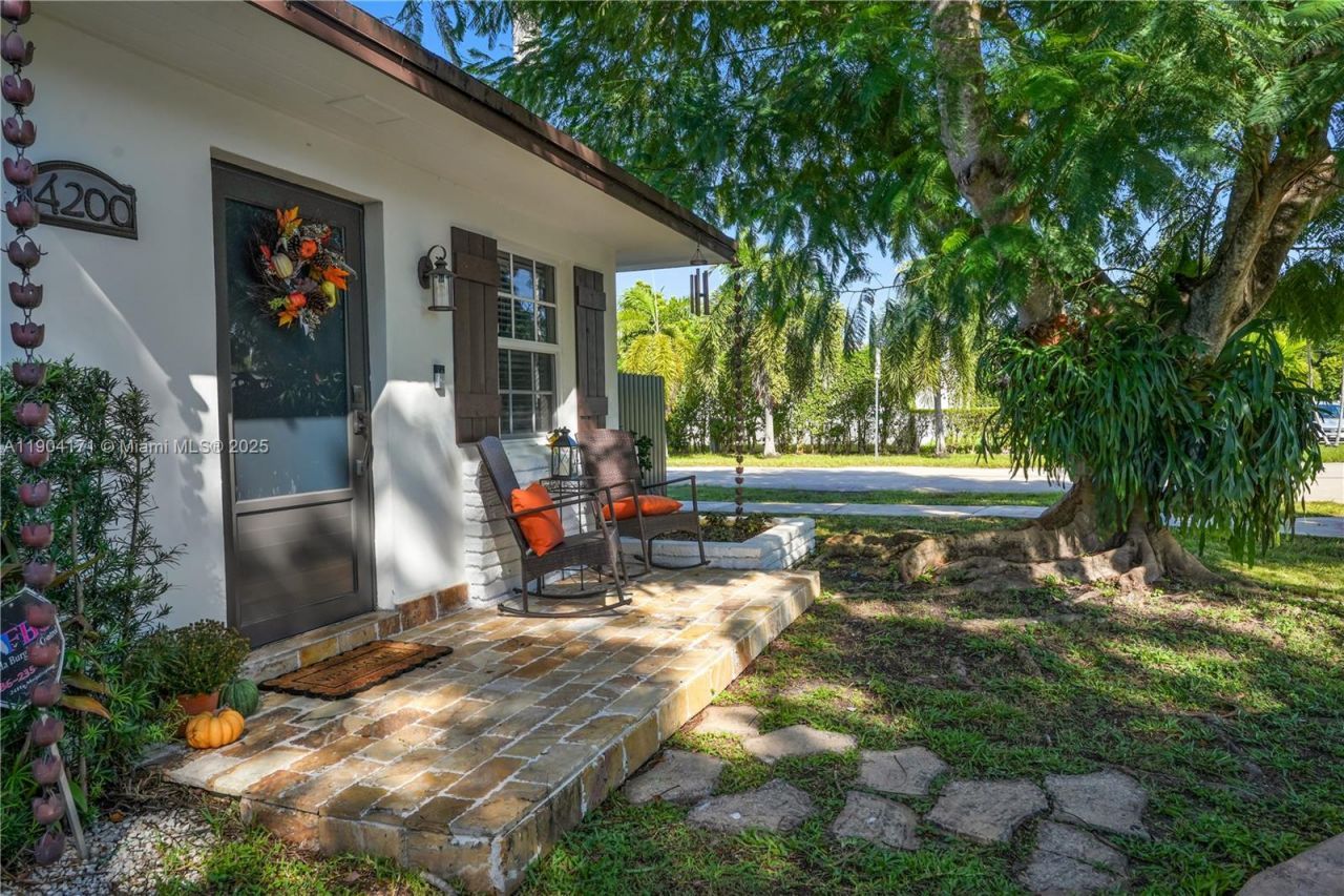 4200 SW 60th Ct, Miami, FL 33155 Photo