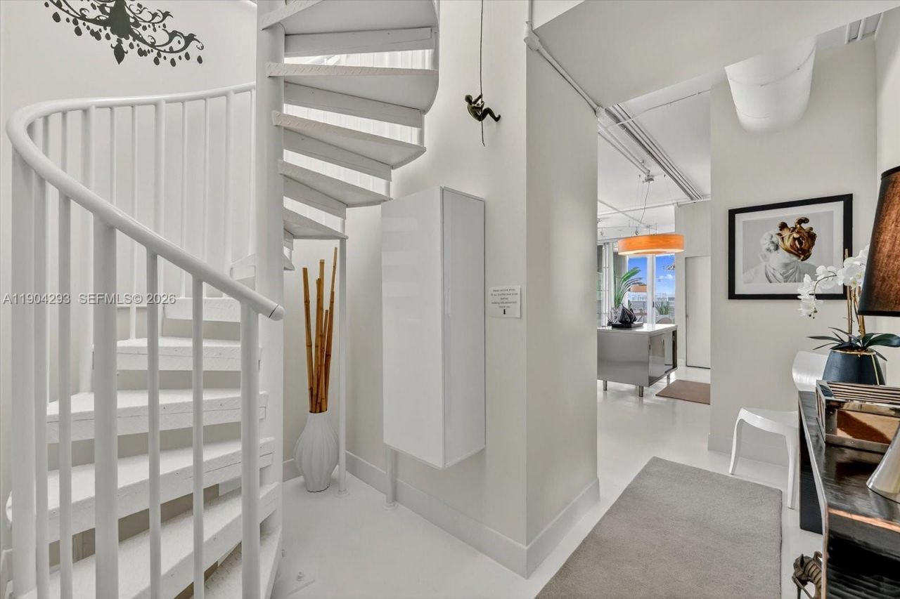 1700 Meridian Ave, Unit 503, Miami Beach, FL 33139 Photo