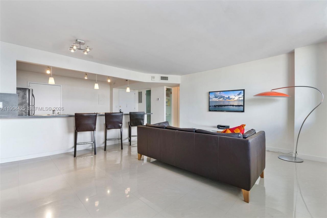 7135 Collins Ave, Unit 733, Miami Beach, FL 33141 Photo