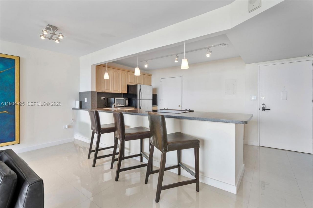 7135 Collins Ave, Unit 733, Miami Beach, FL 33141 Photo
