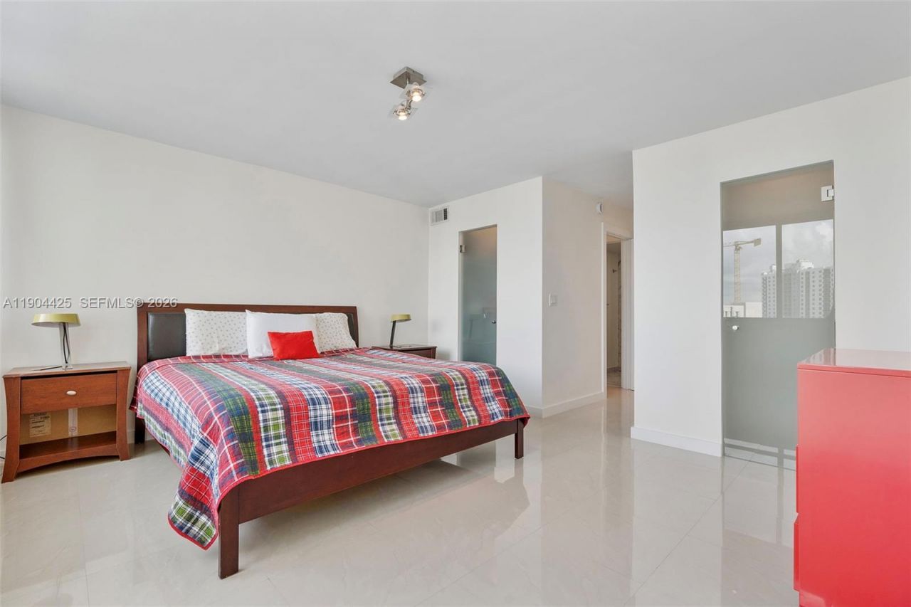 7135 Collins Ave, Unit 733, Miami Beach, FL 33141 Photo