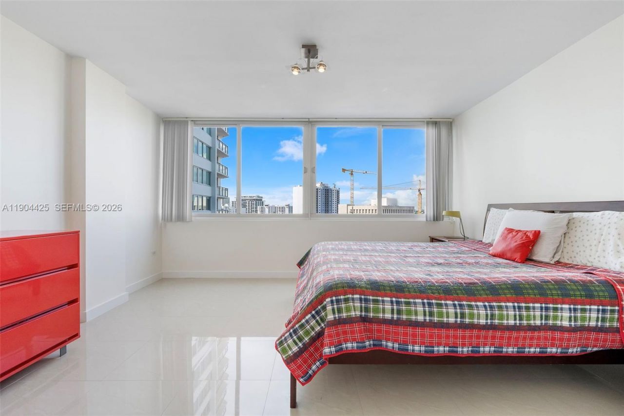 7135 Collins Ave, Unit 733, Miami Beach, FL 33141 Photo