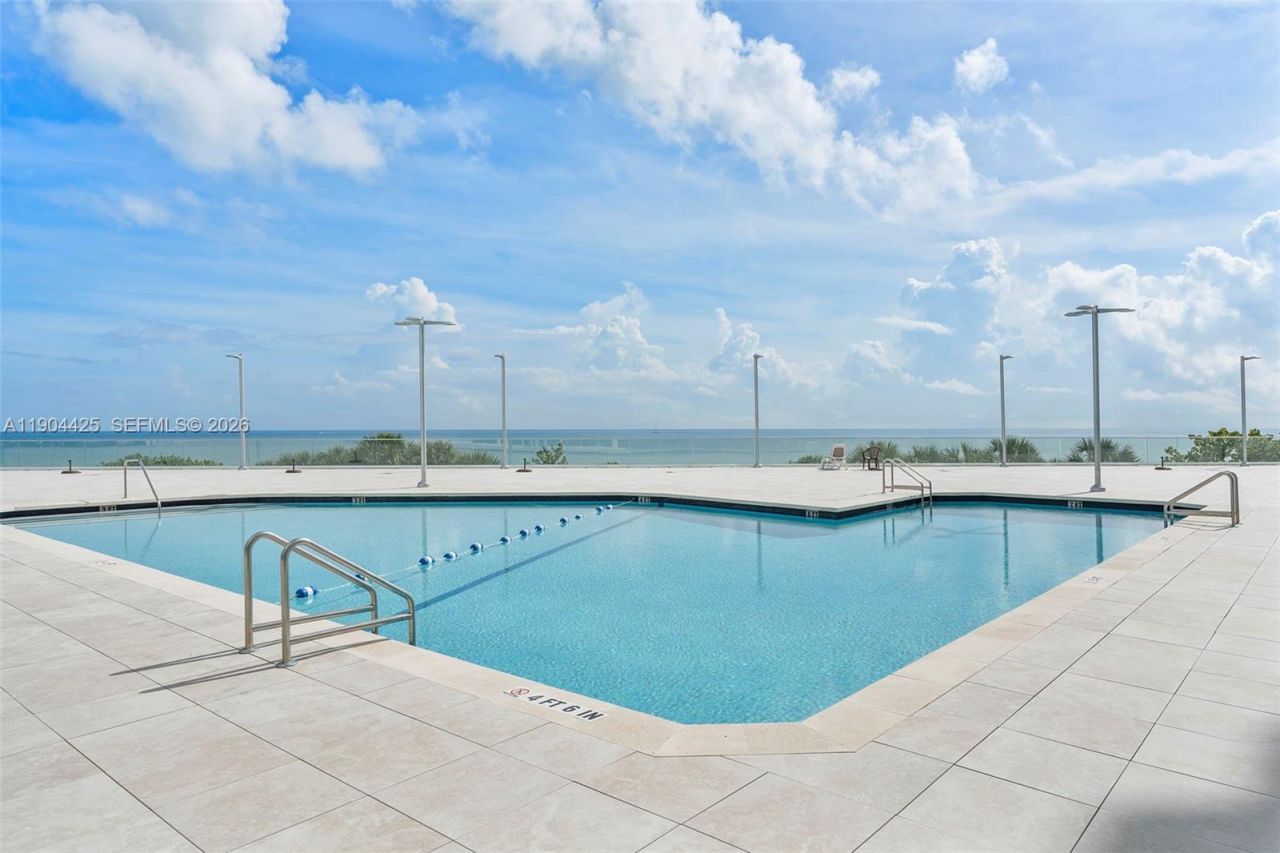 7135 Collins Ave, Unit 733, Miami Beach, FL 33141 Photo