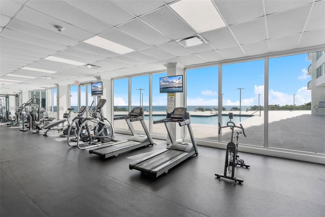 7135 Collins Ave, Unit 733, Miami Beach, FL 33141 Photo