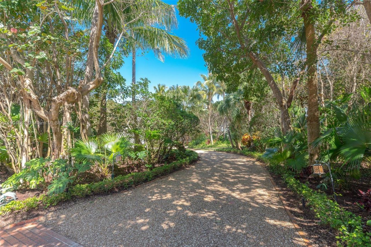 247 S Beach Rd, Jupiter Island, FL 33455 Photo