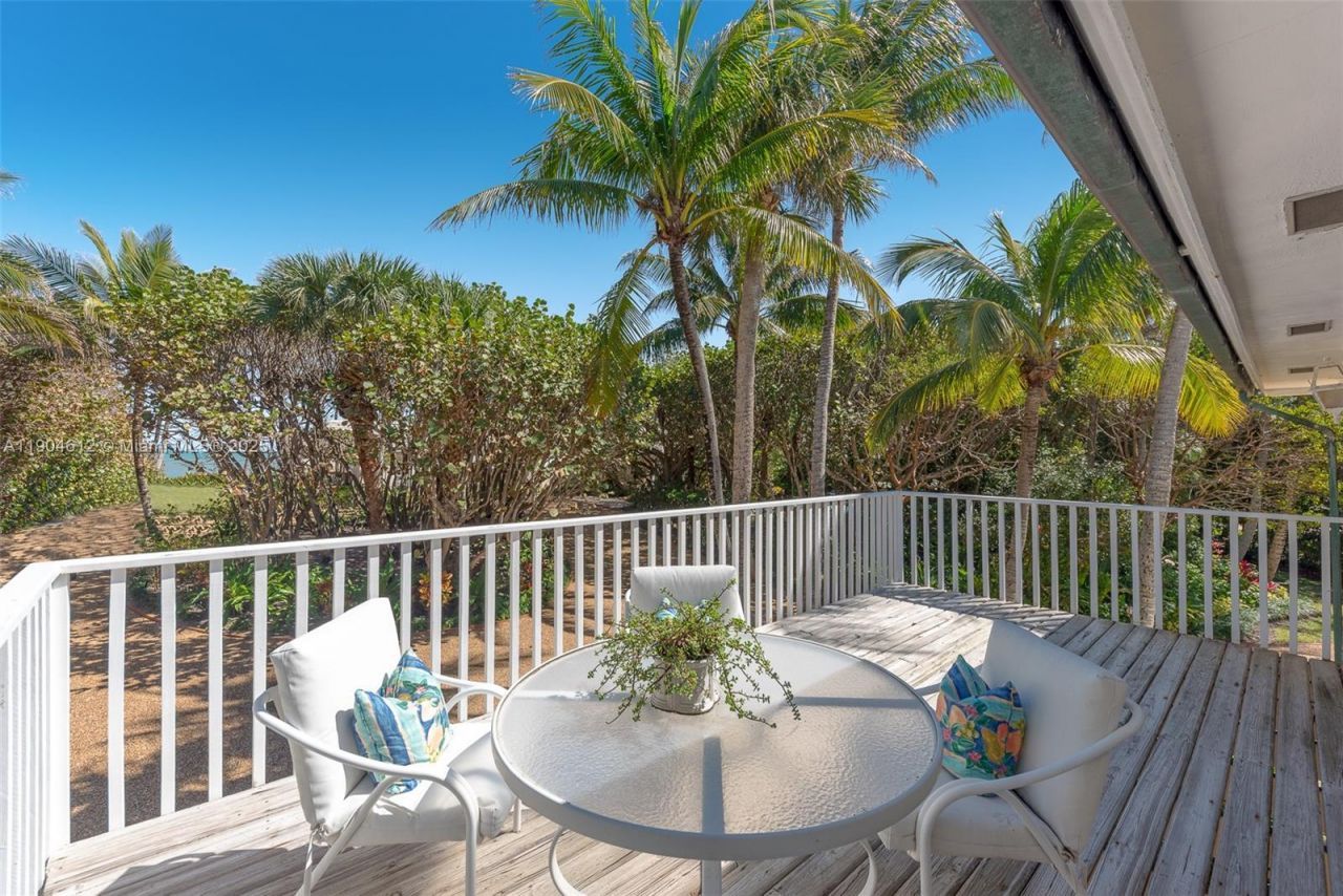 247 S Beach Rd, Jupiter Island, FL 33455 Photo
