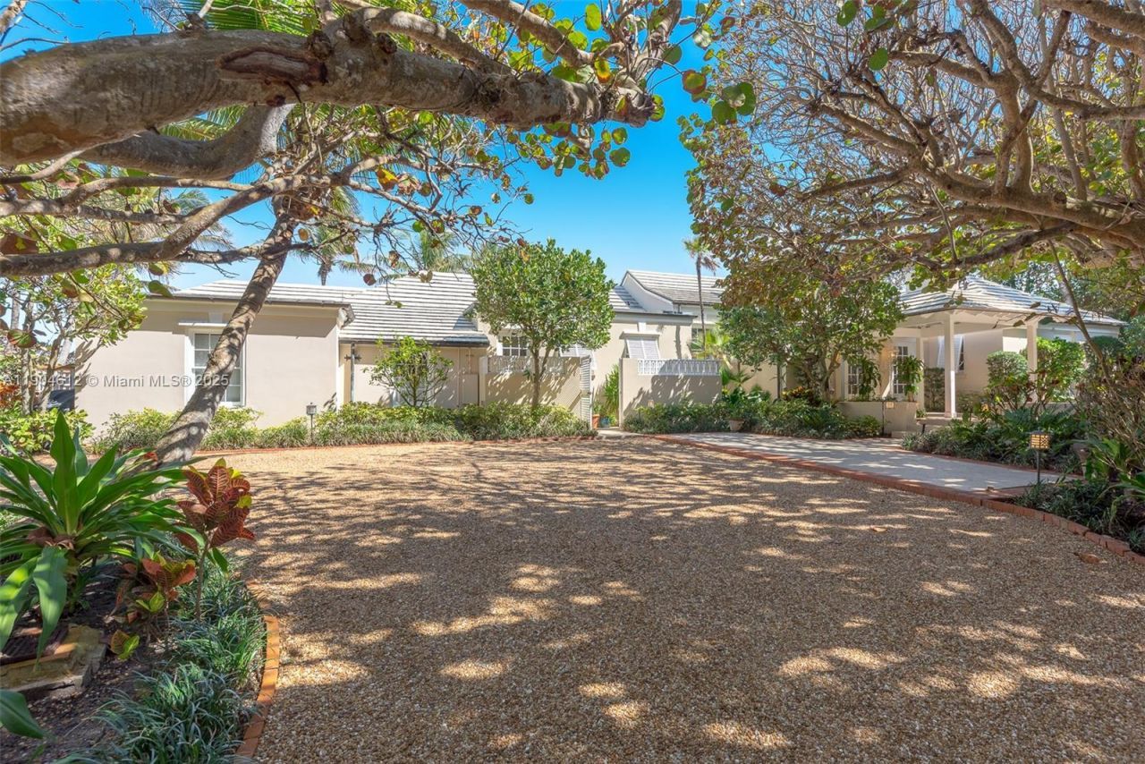 247 S Beach Rd, Jupiter Island, FL 33455 Photo