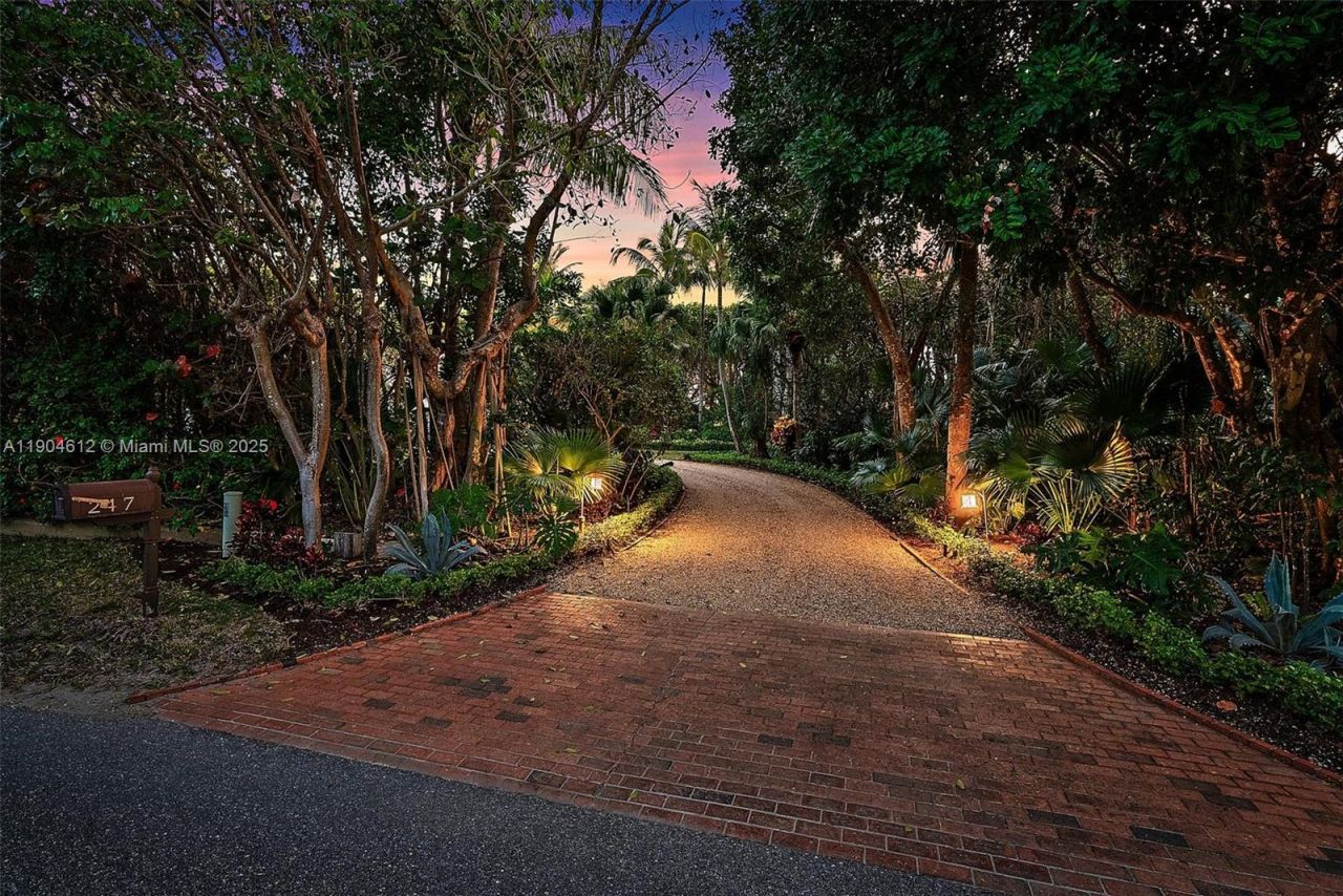 247 S Beach Rd, Jupiter Island, FL 33455 Photo