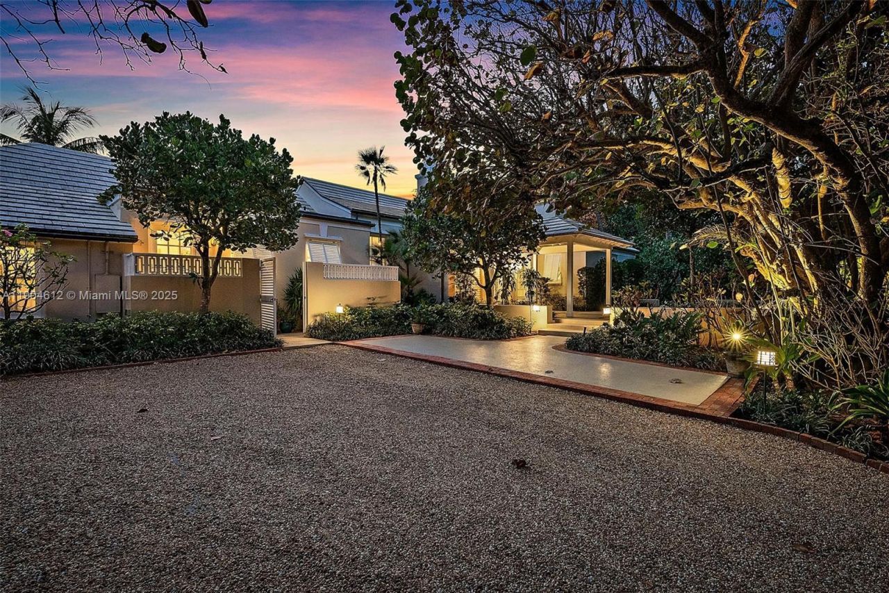 247 S Beach Rd, Jupiter Island, FL 33455 Photo