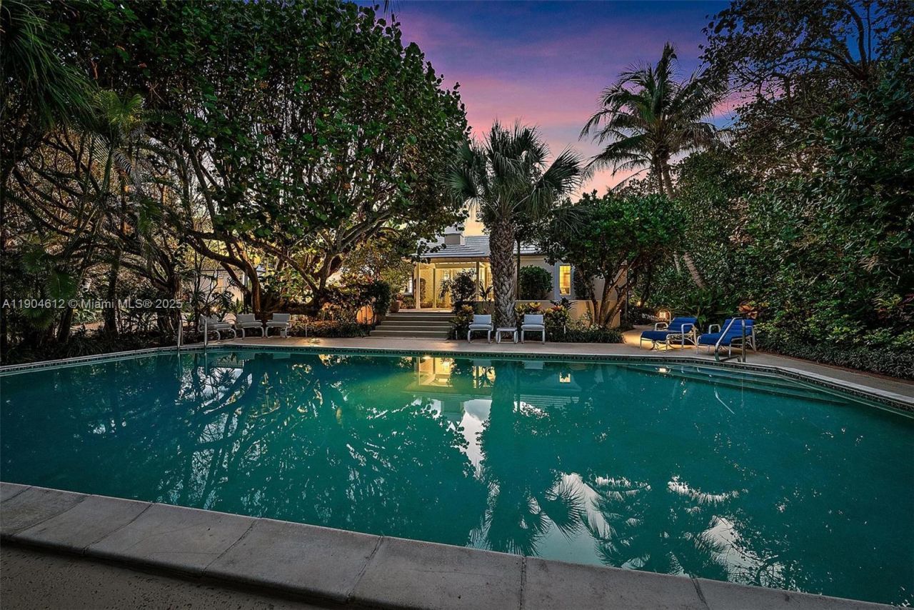 247 S Beach Rd, Jupiter Island, FL 33455 Photo