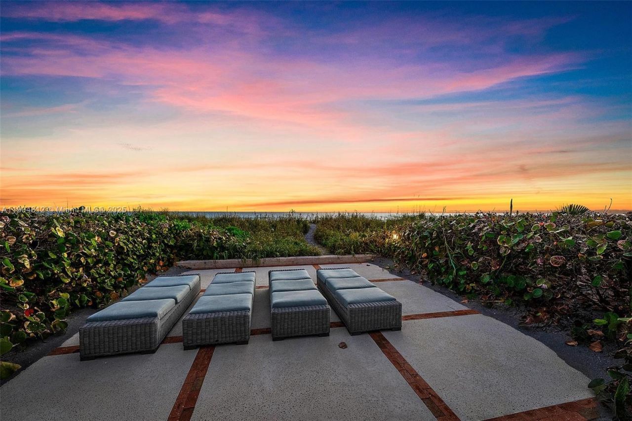 247 S Beach Rd, Jupiter Island, FL 33455 Photo