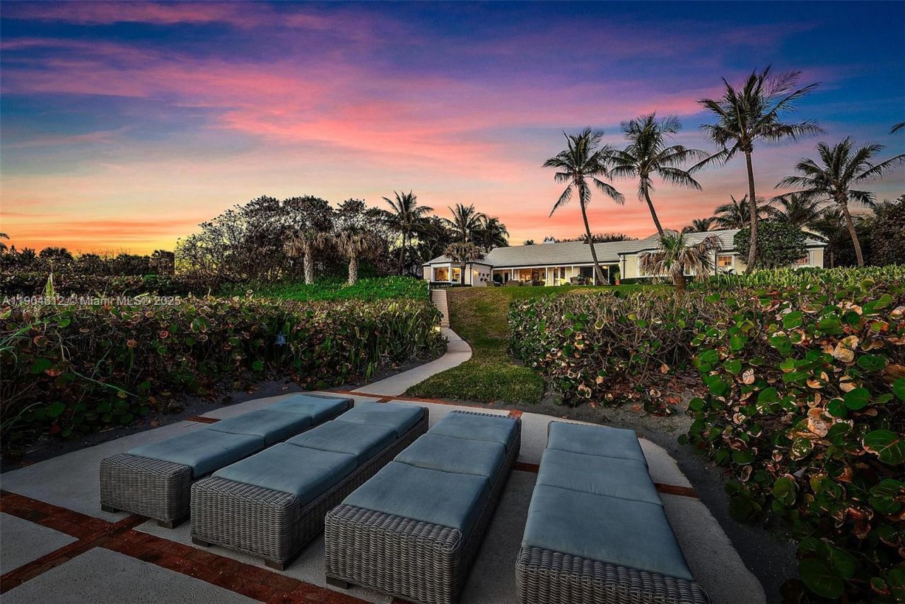 247 S Beach Rd, Jupiter Island, FL 33455 Photo