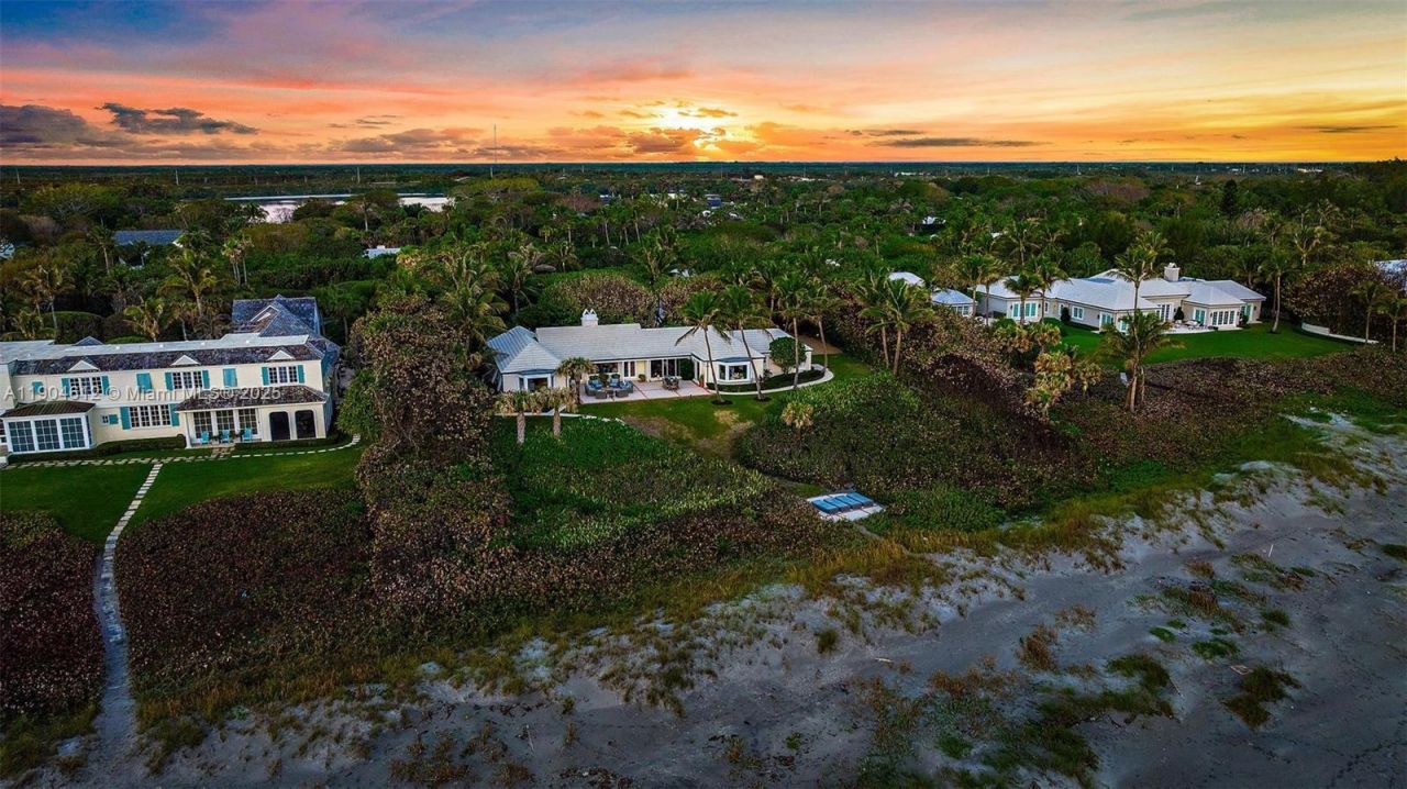 247 S Beach Rd, Jupiter Island, FL 33455 Photo