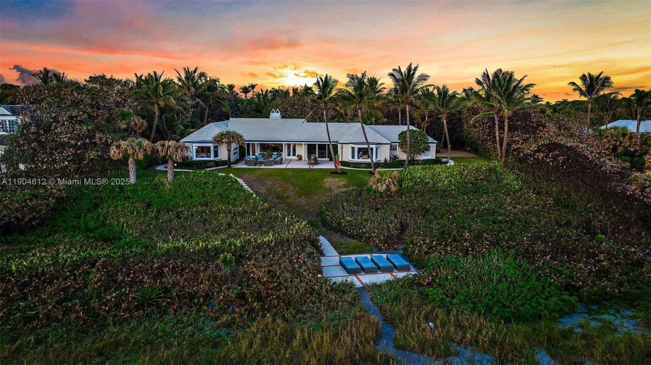 247 S Beach Rd, Jupiter Island, FL 33455 Photo