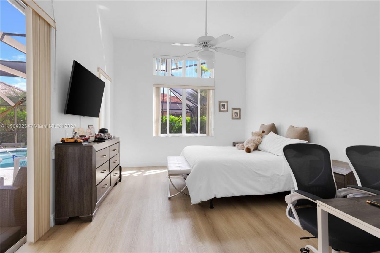 1102 Camellia Cir, Weston, FL 33326 Photo