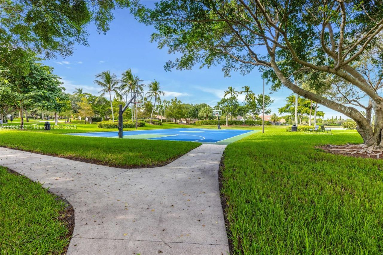 1102 Camellia Cir, Weston, FL 33326 Photo