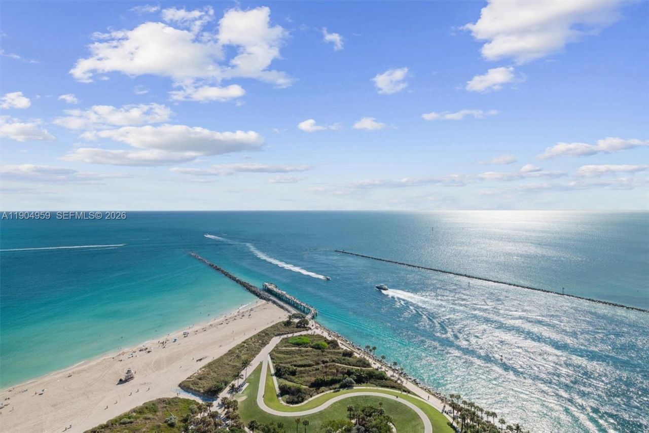 100 S Pointe Dr, Unit 3203, Miami Beach, FL 33139 Photo