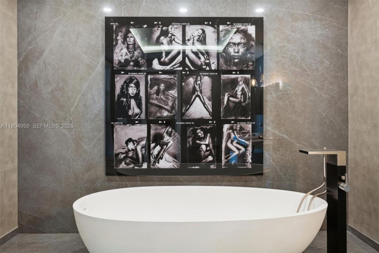 100 S Pointe Dr, Unit 3203, Miami Beach, FL 33139 Photo