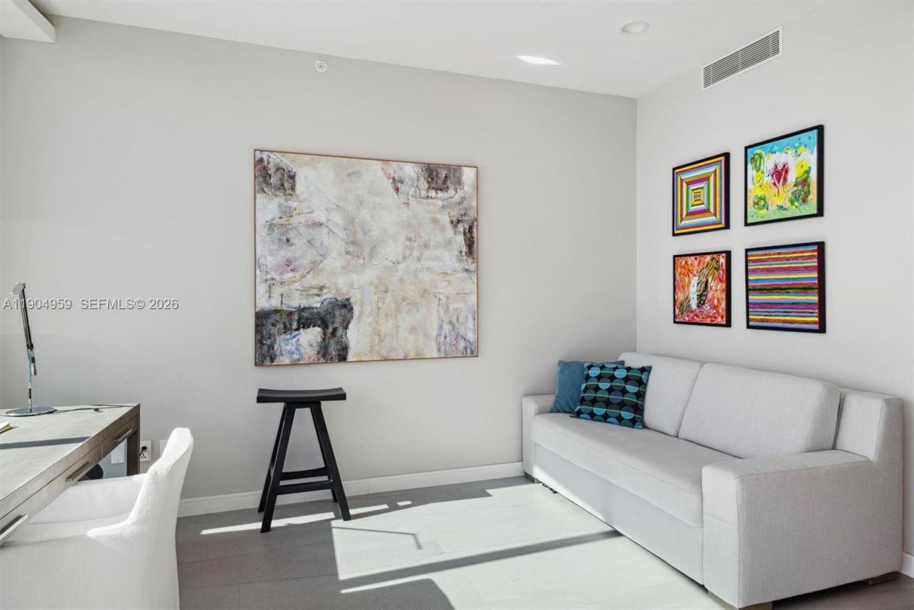 100 S Pointe Dr, Unit 3203, Miami Beach, FL 33139 Photo