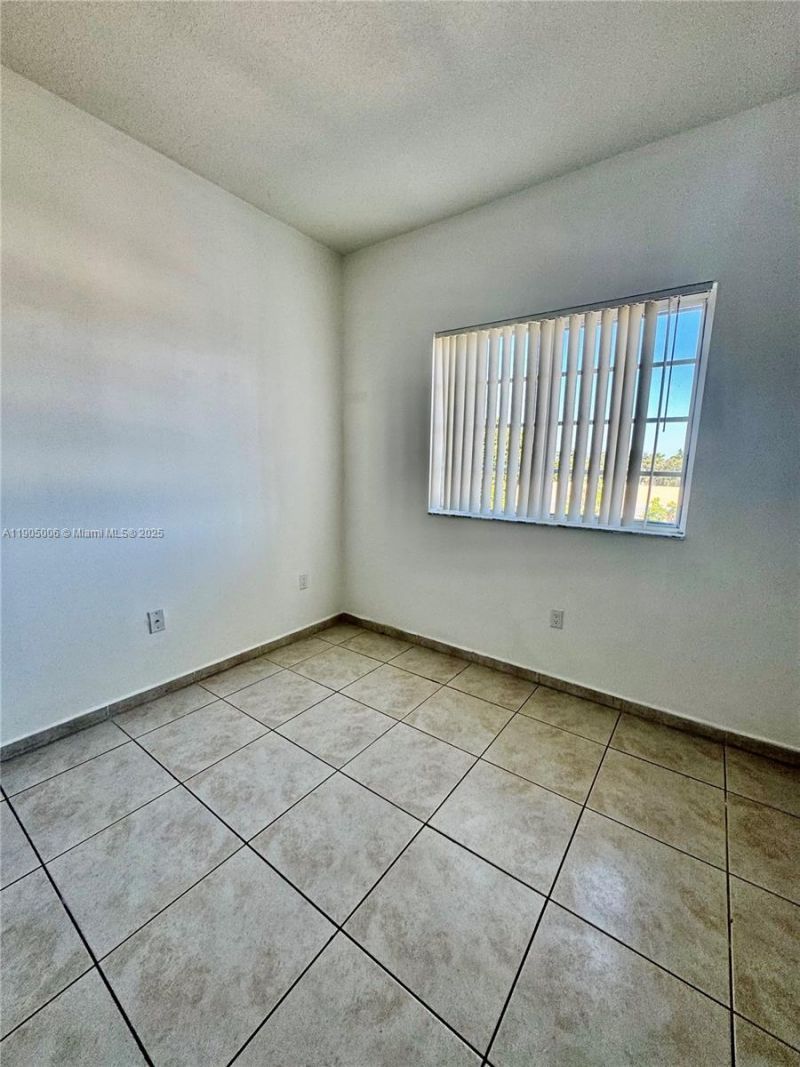 7330 NW 114th Ave, Unit 311-5, Doral, FL 33178 Photo