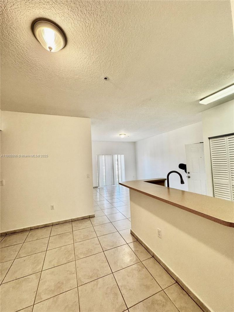 7330 NW 114th Ave, Unit 311-5, Doral, FL 33178 Photo