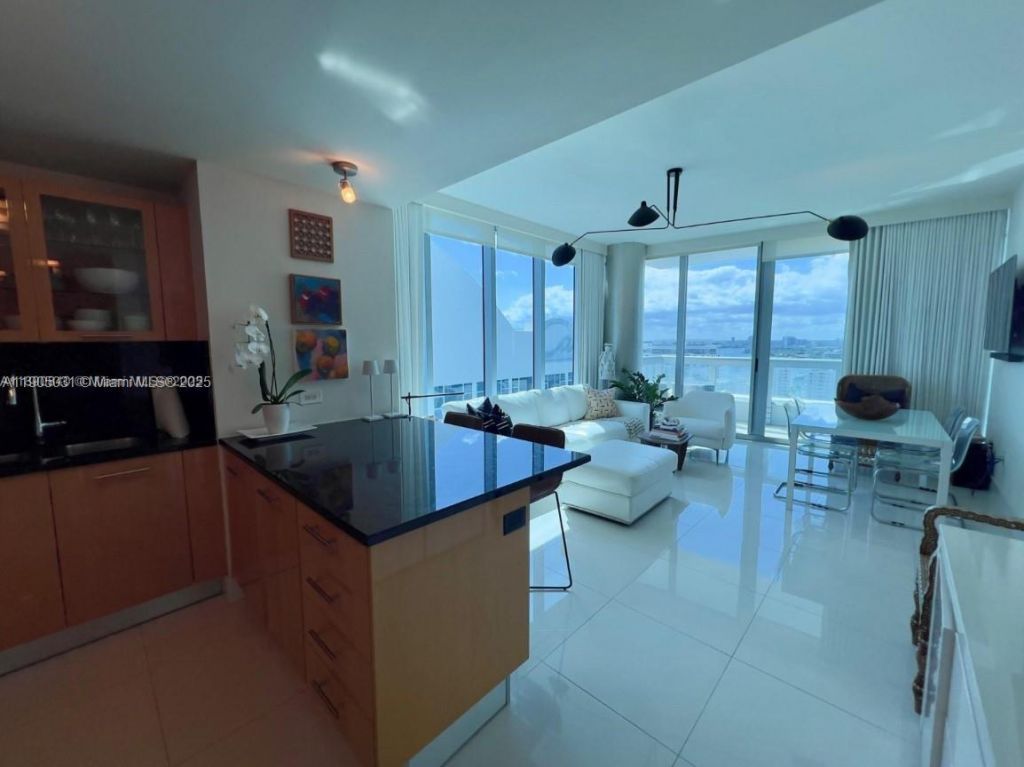 6899 Collins Ave, Unit 1709, Miami Beach, FL 33141 Photo
