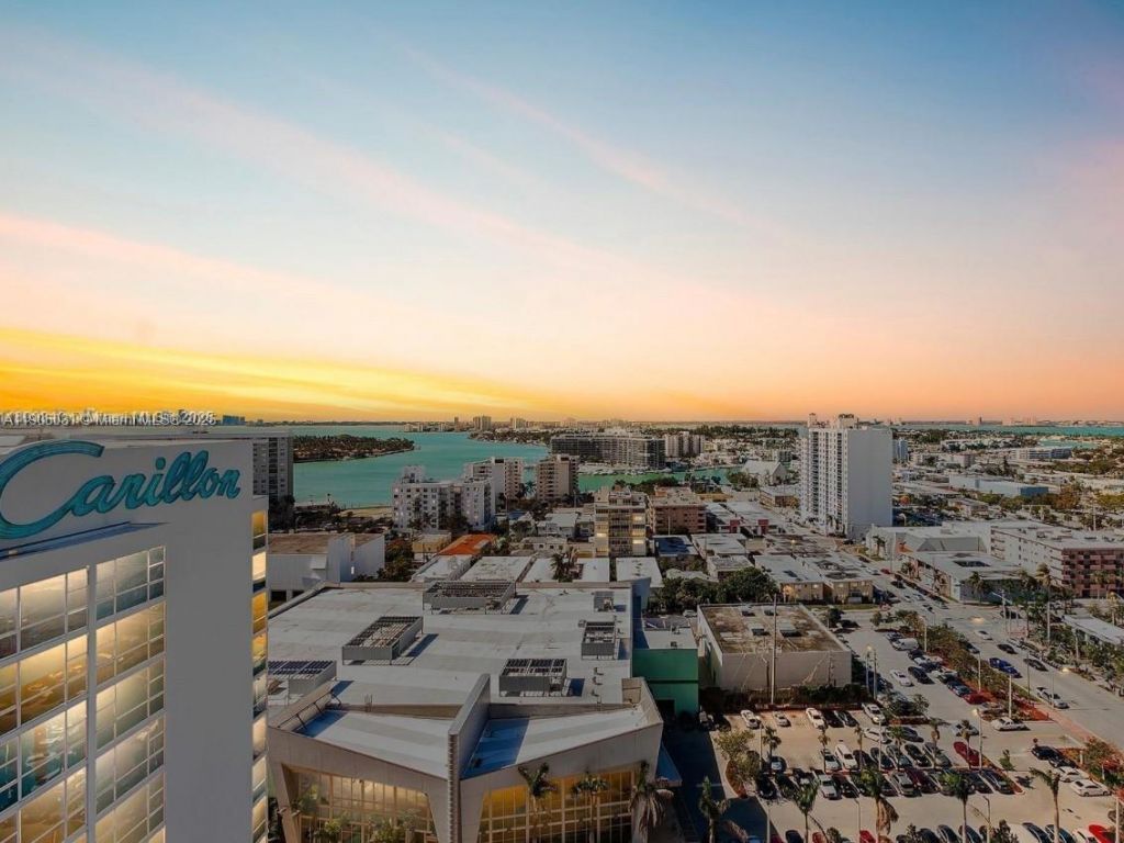 6899 Collins Ave, Unit 1709, Miami Beach, FL 33141 Photo