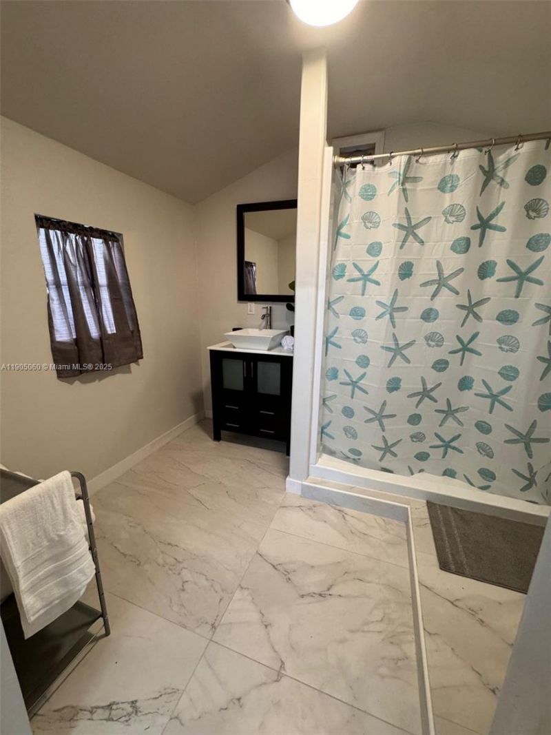 325 Calusa St 44, Key Largo, FL 33037 Photo