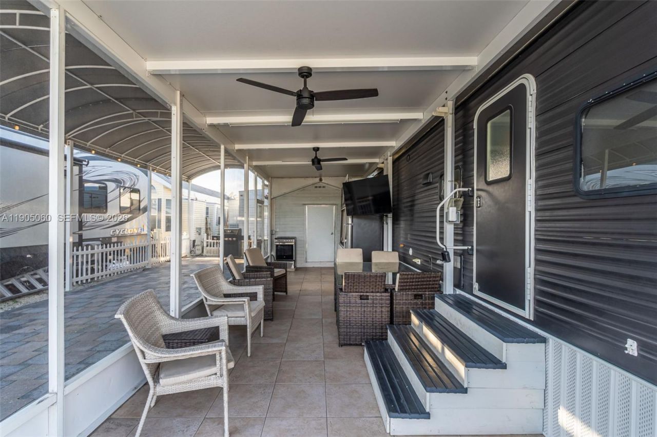 325 Calusa St 44, Key Largo, FL 33037 Photo