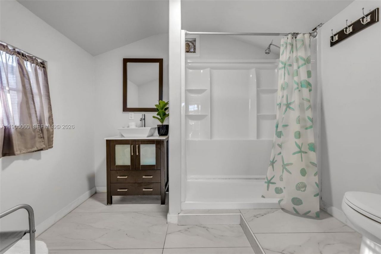 325 Calusa St 44, Key Largo, FL 33037 Photo